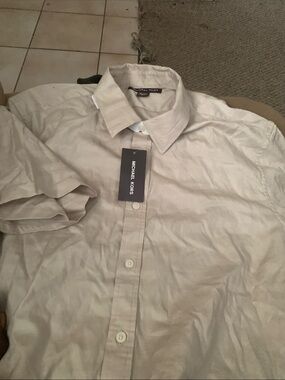 Michael Kors Men's Light Cream Short-Sleeve Button-Down Shirt